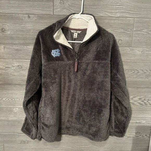 Pressbox Jackets & Blazers - Carolina Tar Heels UNC Pressbox Sherpa pullover women’s size small